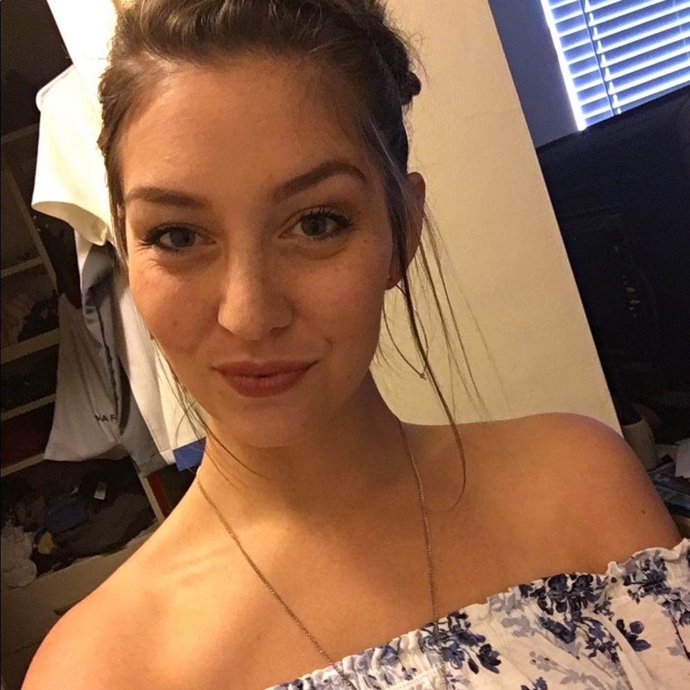 Meet your Posher, Christina